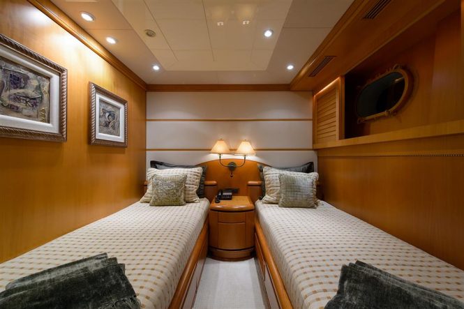 Twin guest suite