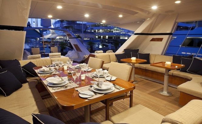 alfresco dining