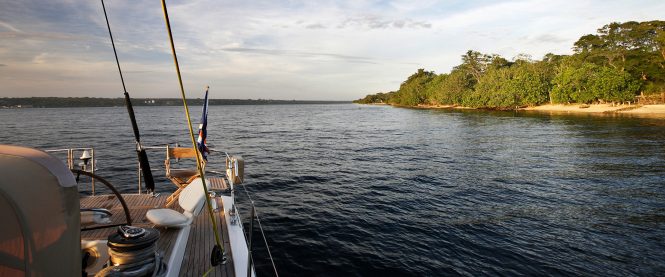 Incredible holidays with sailing yacht RAPTURE