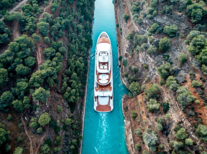 Superyachts O’Ptasia and O’Mathilde on their first journey