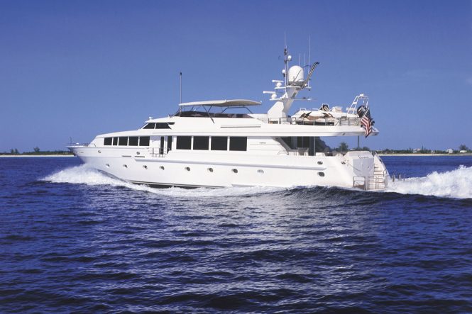 36m Motor Yacht SAVANNAH offering 10% off New England Charters