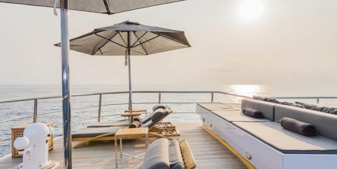 Sunbathing area