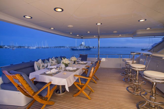 alfresco dining