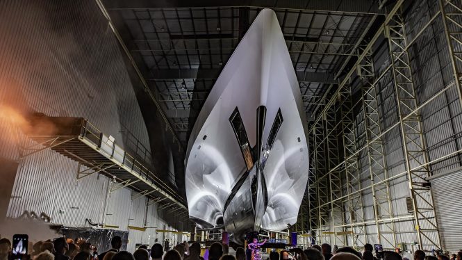 World’s largest trimaran luxury yacht White Rabbit Golf revealed by Echo Yachts