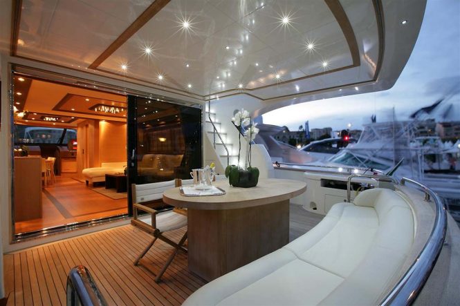 Aft deck with seating area and dining possibility