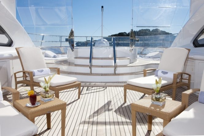 Jacuzzi on board for relaxing vacations