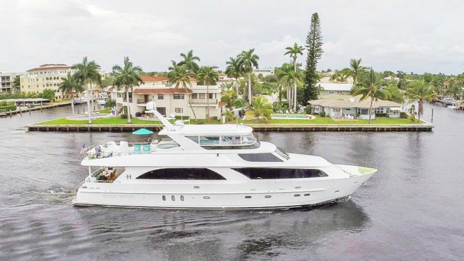 Charter Special ’10 days for the price of 7′ with Caribbean motor yacht CYNDERELLA