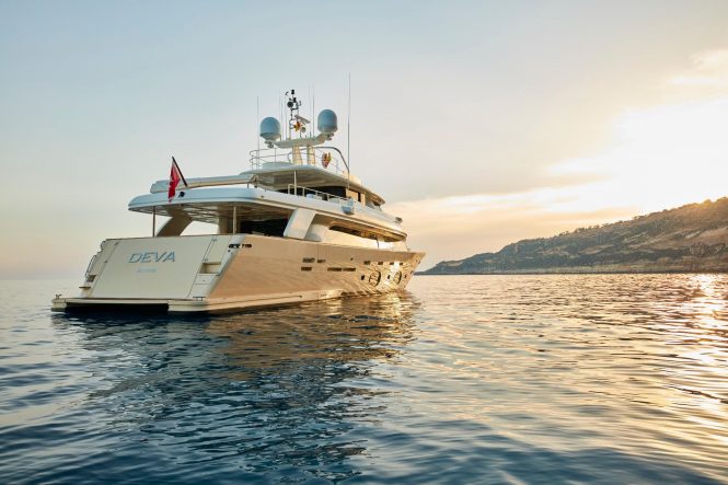 33m motor yacht DEVA offering charter special in Mallorca