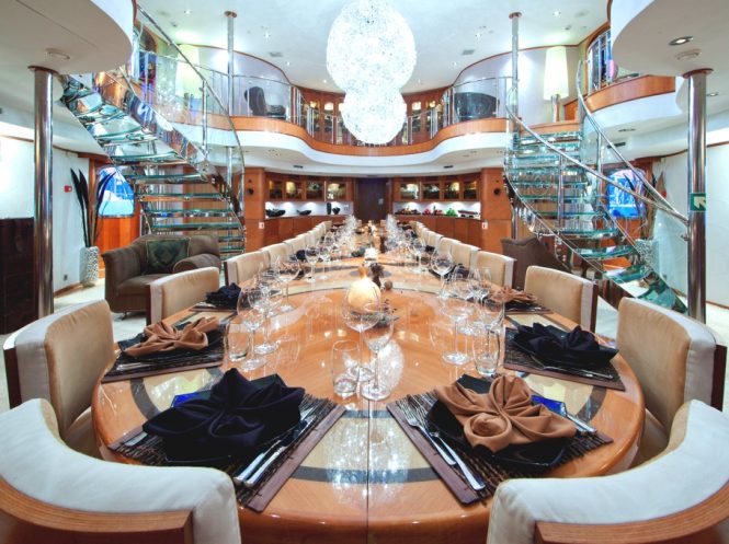 Grand dining table for formal occasions and dinners