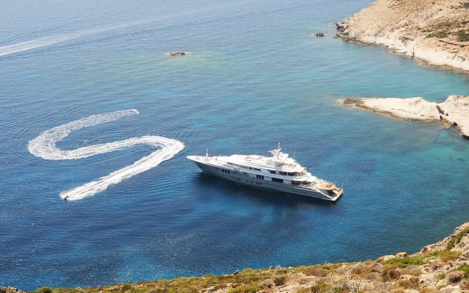 Charter 73m mega yacht SIREN In the Caribbean