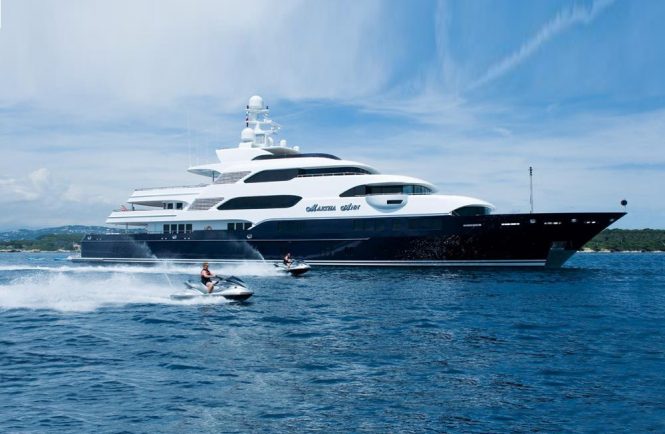 Luxury winter escapes with 70m MARTHA ANN to the Bahamas and the Caribbean