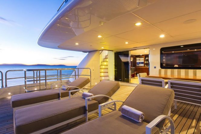 SILENTWORLD aft deck sunbathing area