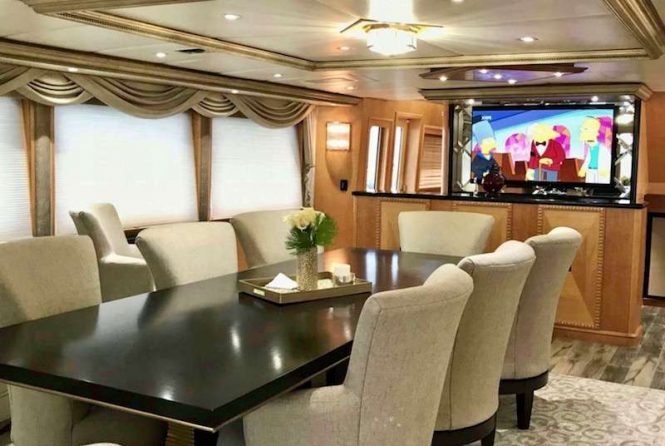 Dining saloon