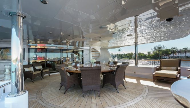 Alfresco dining
