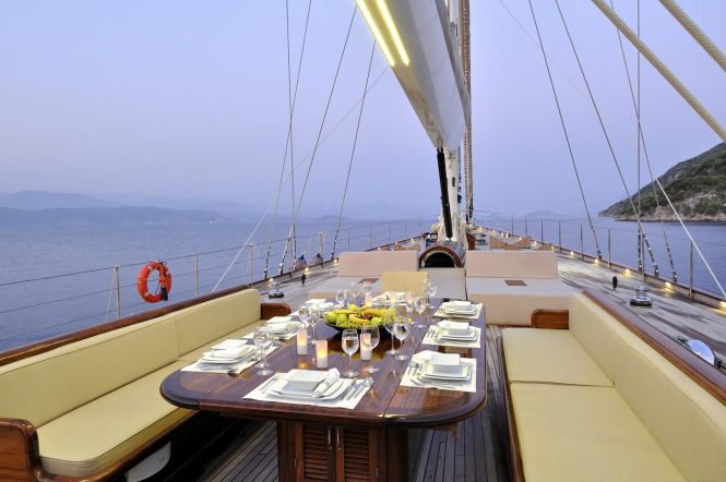 Alfresco dining possibility on board