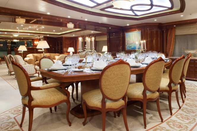 Elegant interiors with a beautiful dining area