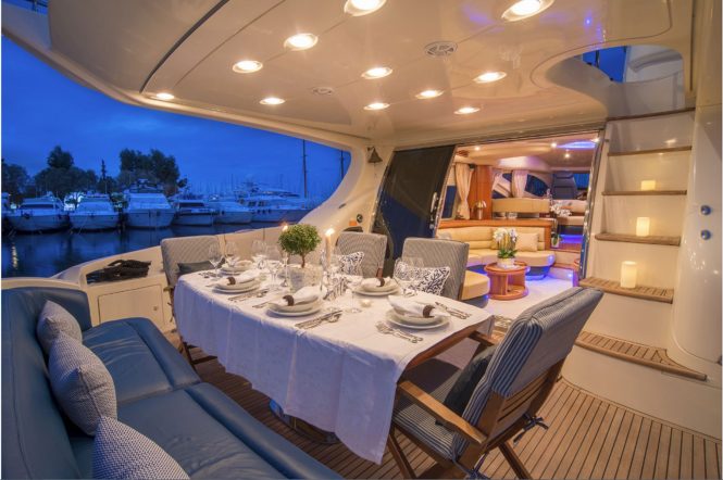 Alfresco dining in the evening