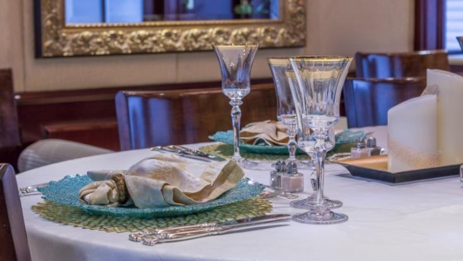 Dining set up