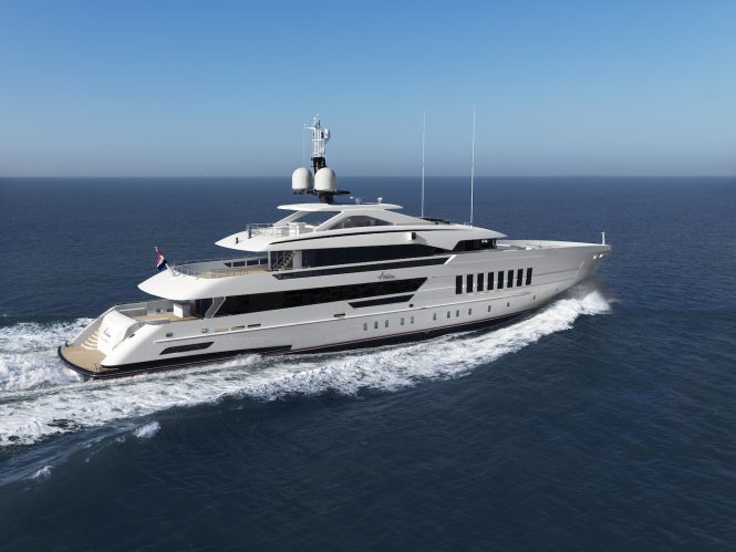 Heesen Yacht VIDA cruising - Photo Dick Holthuis