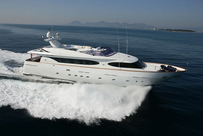 29m superyacht TALILA offering special reduced rate from Monaco