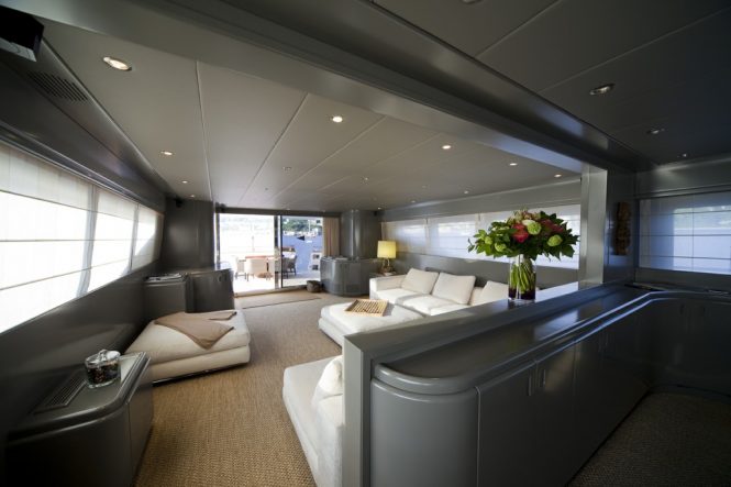 Spacious saloon