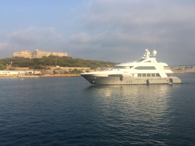 Discount of 15% applied to Greece Yacht Charters aboard 42m superyacht I SEA