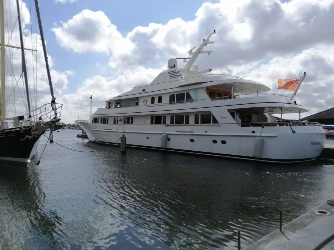Huisfit receives superyacht Broadwater for extensive conversion