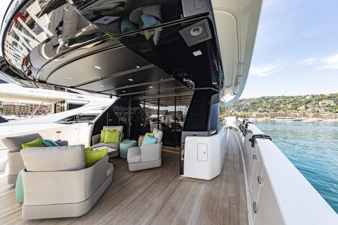 Exclusive Sanlorenzo SX76 superyacht interior to be completed by Centrostiledesign