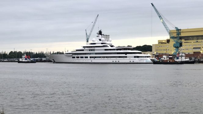 Mega yacht Project Lightning - Photo credit DrDuu