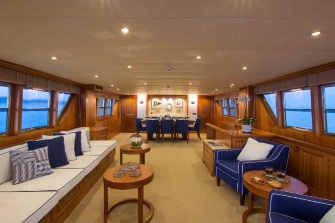 Open plan saloon with an elegant dining area
