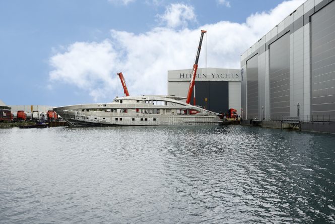 Heesen joins hull and superstructure of YN 18950 superyacht Project Aquamarine
