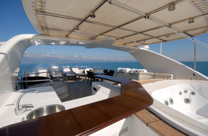 Sun deck