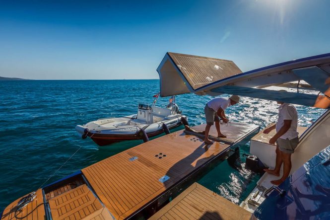 Swim platform for easy access to the water