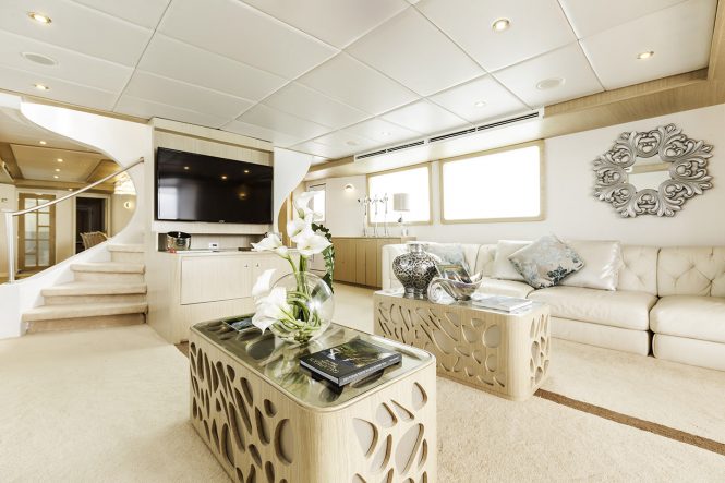 Elegant and modern saloon