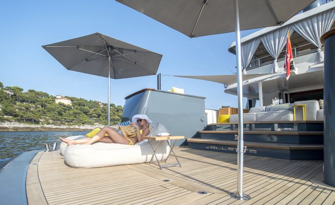 beach club