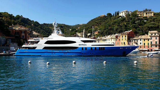 58m M/Y SKYFALL offering last-minute Christmas yacht charter in St Barths