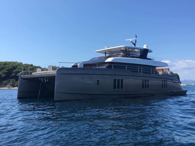 80 Sunreef Power yacht sistership to OTOCTONE