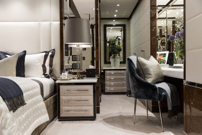 Luxurious interiors - Photo © Jeff Brown