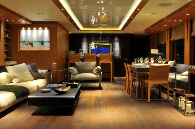 Saloon and dining area