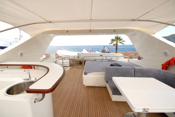 Sun deck