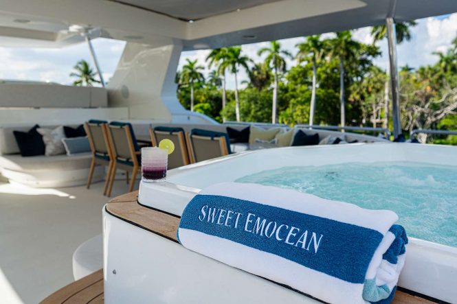 35m Bahamas charter yacht SWEET EMOCEAN offering 10% discount*