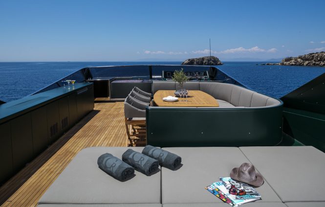 fantastic flybridge with plenty of sunbathing and relaxation areas