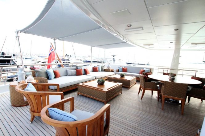 upper deck exterior