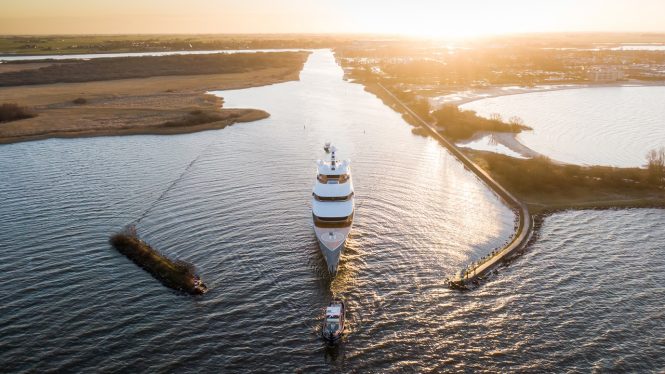 Gigantic 99.95m Superyacht MOONRISE on sea trials