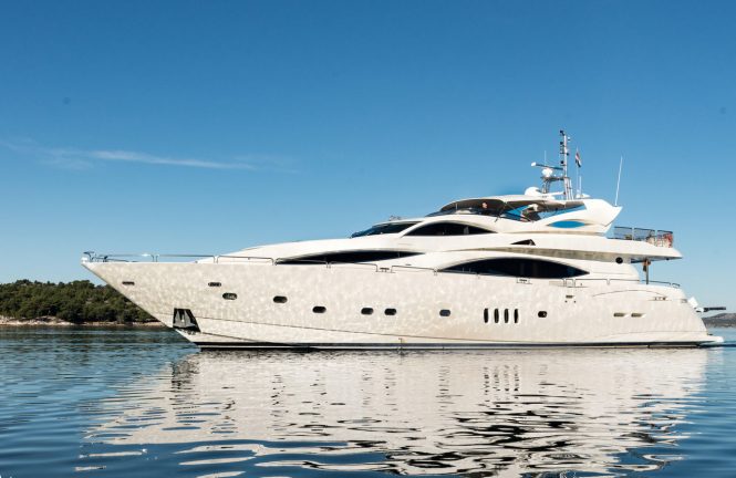 Motor yacht BABY I offering special rates for Croatia charter vacations