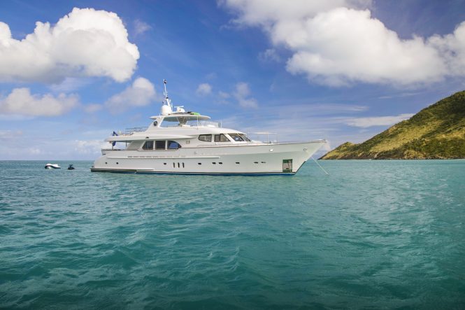 30m Motor yacht PURA VIDA reviewed