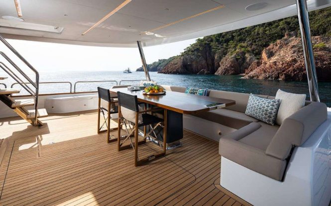 aft deck alfresco dining