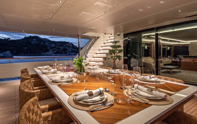 alfresco dining
