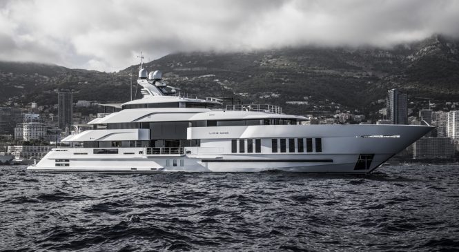 Luxury superyacht LIFE SAGA reviewed