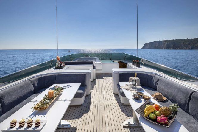 sun deck